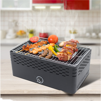 Petit barbecue au charbon pour camping